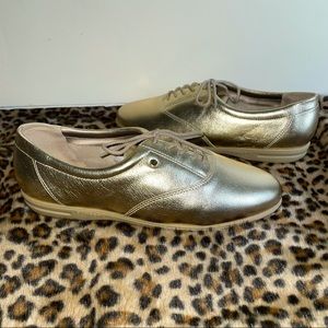 Easy Spirit Metallic Gold Leather Sneakers 9
